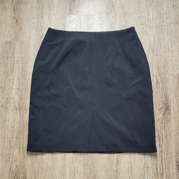 Alia Classy Skirt ~ Sz 10 ~ Black ~ Knee Length ~ Zips in back ~ Lined - Picture 4 of 4